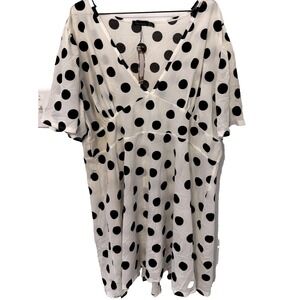 Boohoo Dress Womens 22 White Black Polka Dot Short Sleeve BOHO Flowy NWT